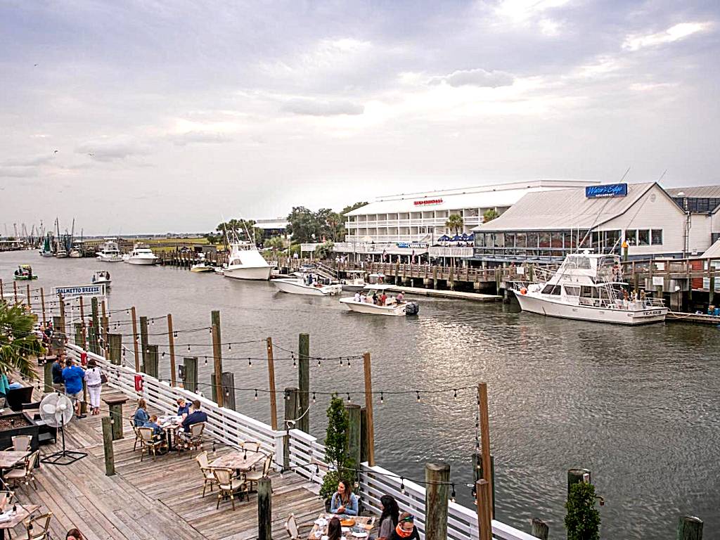 Shem Creek Inn