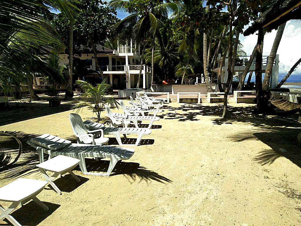 Costa Palawan Resort