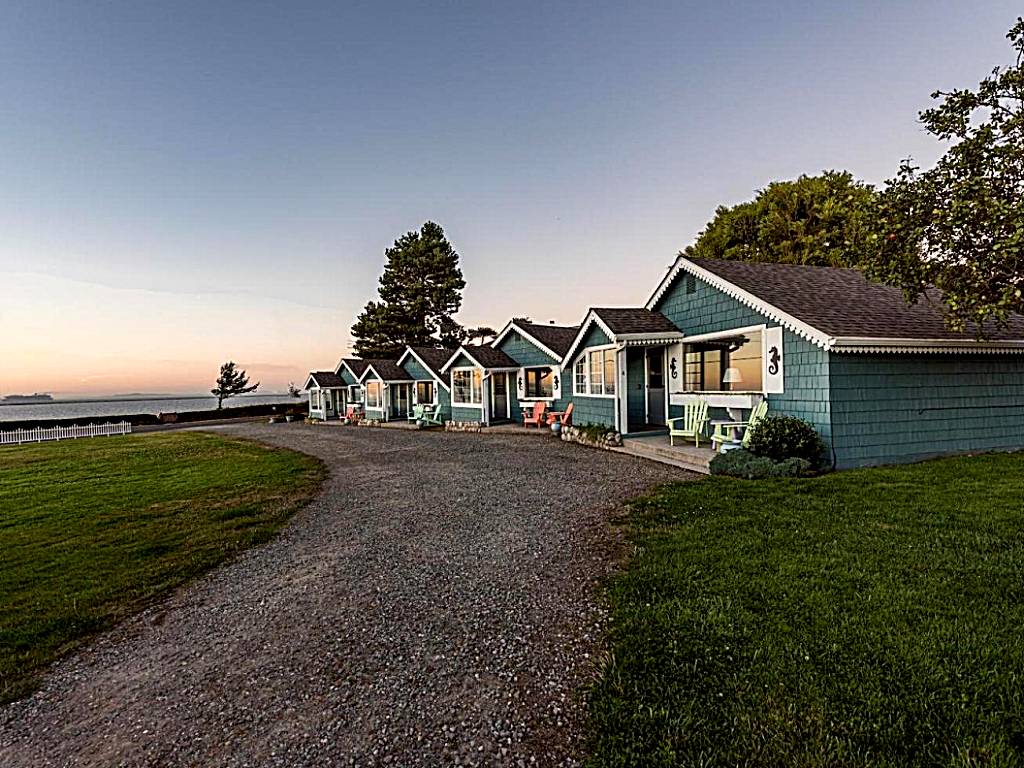 Juan de Fuca Cottages