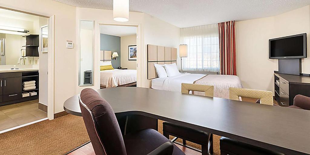 Sonesta Simply Suites Pittsburgh Airport