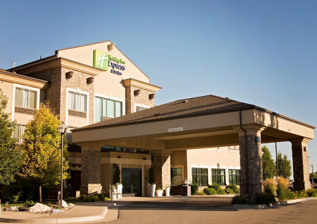 Holiday Inn Express & Suites Logan, an IHG Hotel