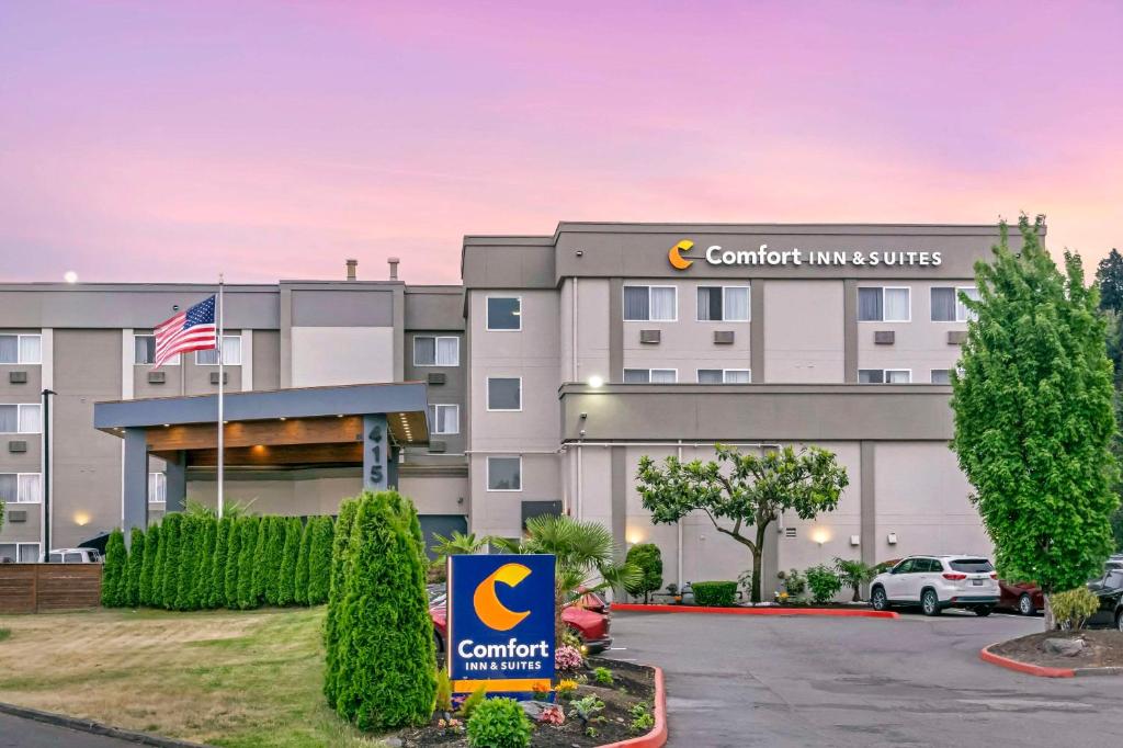 Comfort Inn & Suites Pacific - Auburn