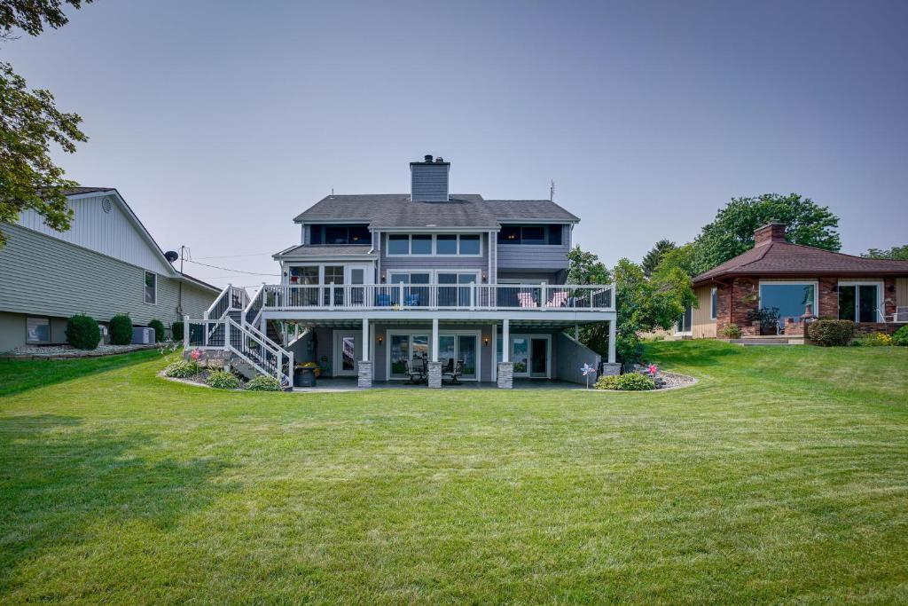 Lakefront Syracuse Home with Deck and Private Dock!