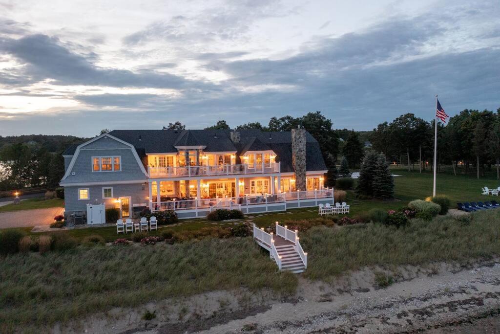 The Beachfront Estate, 360 Ocean Views, 5700 sqft