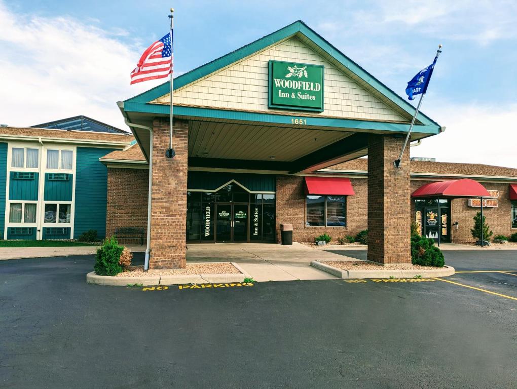 Woodfield Inn and Suites