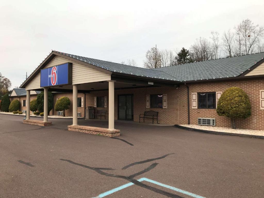 Motel 6-Bloomsburg, PA