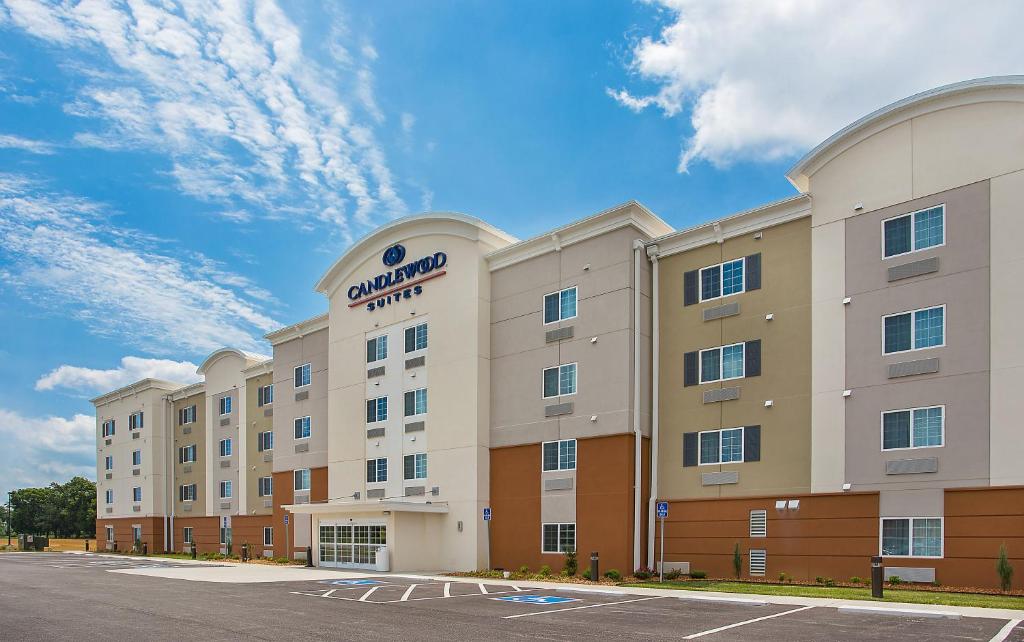 Candlewood Suites Fort Campbell - Oak Grove, an IHG Hotel