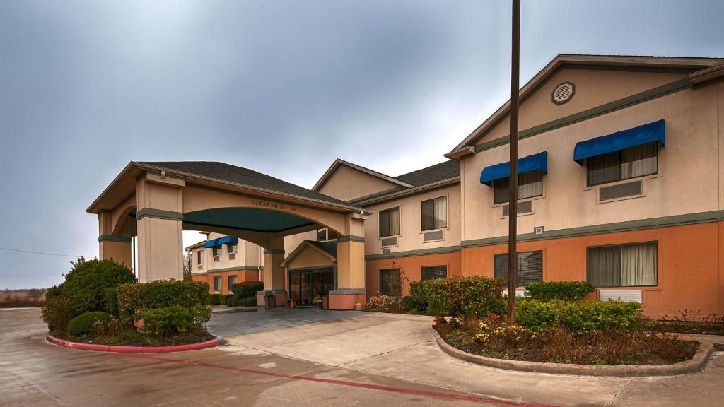 Best Western Executive Inn & Suites