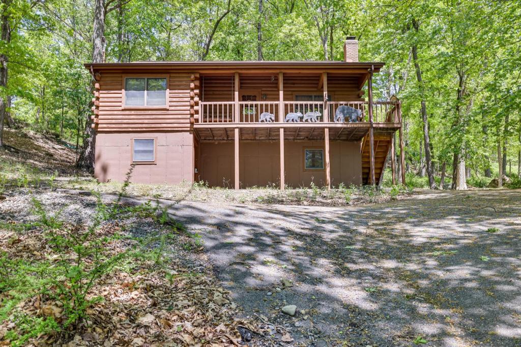 Pocono Mountain Cabin Rental Near Bushkill Falls!